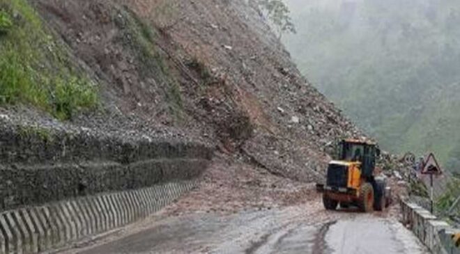 Beni-Jomsom road obstructed by landslides